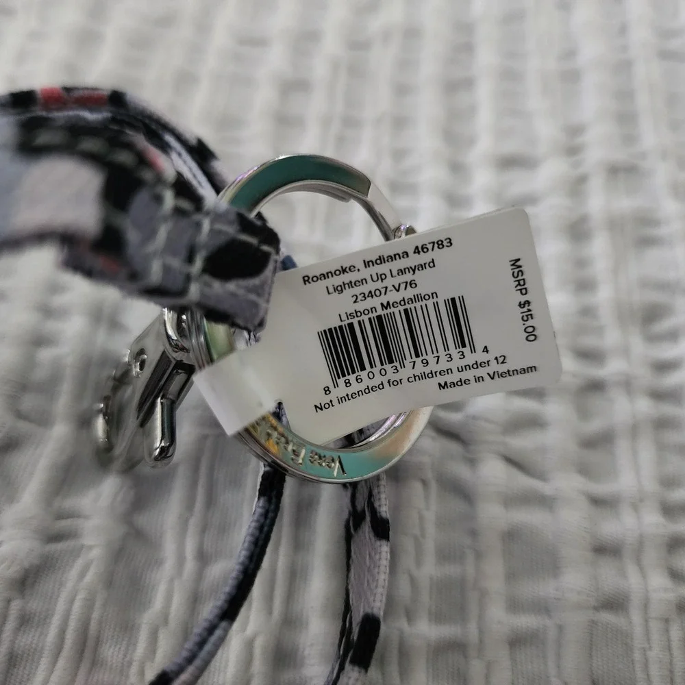 Vera Bradley Lighten Up Lanyard Lisbon Medallion Floral ID Key Holder 23407-V76